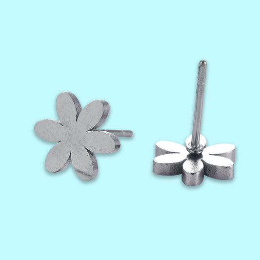 Silver Flower - Stud Earrings